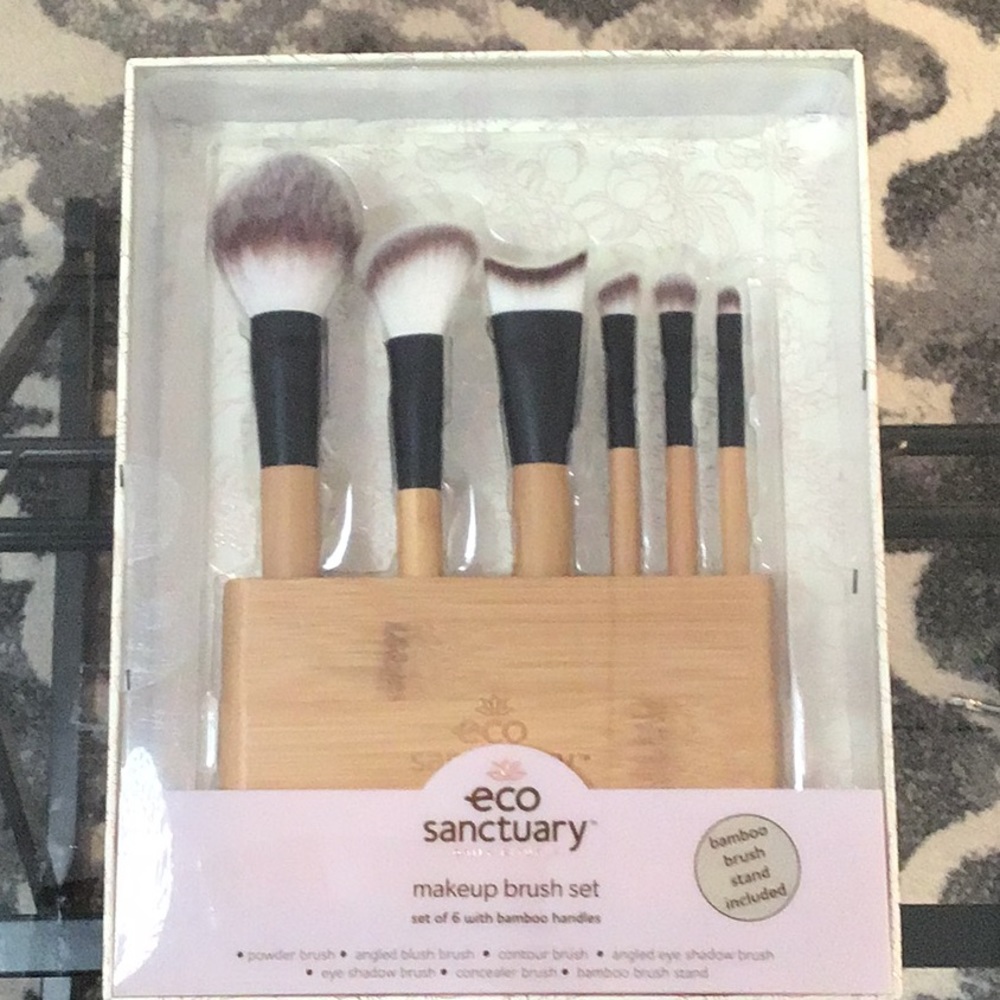 New make up brush set of 6 with bamboo handles
